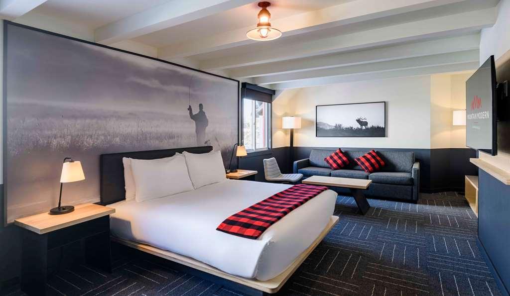 Mountain Modern Jackson Hole Motel Room photo